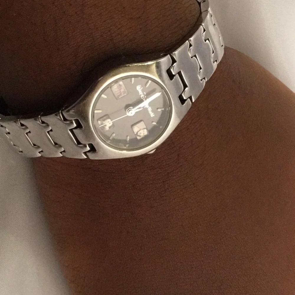 Disney WORKING VINTAGE MILLENNIAL LADIES WRISTWATCH MIKEY, THE‎ MAN THE MOUSE